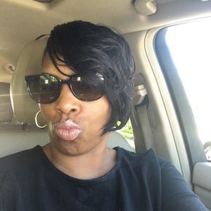 Meet your Posher, April